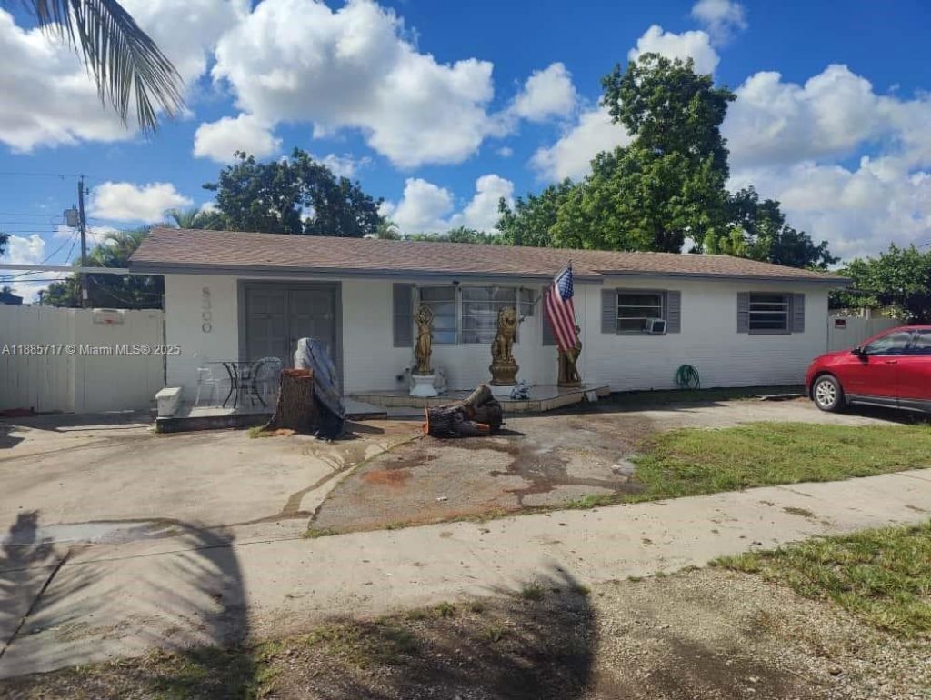 8300 SW 46th St, Miami, FL 33155 Photo