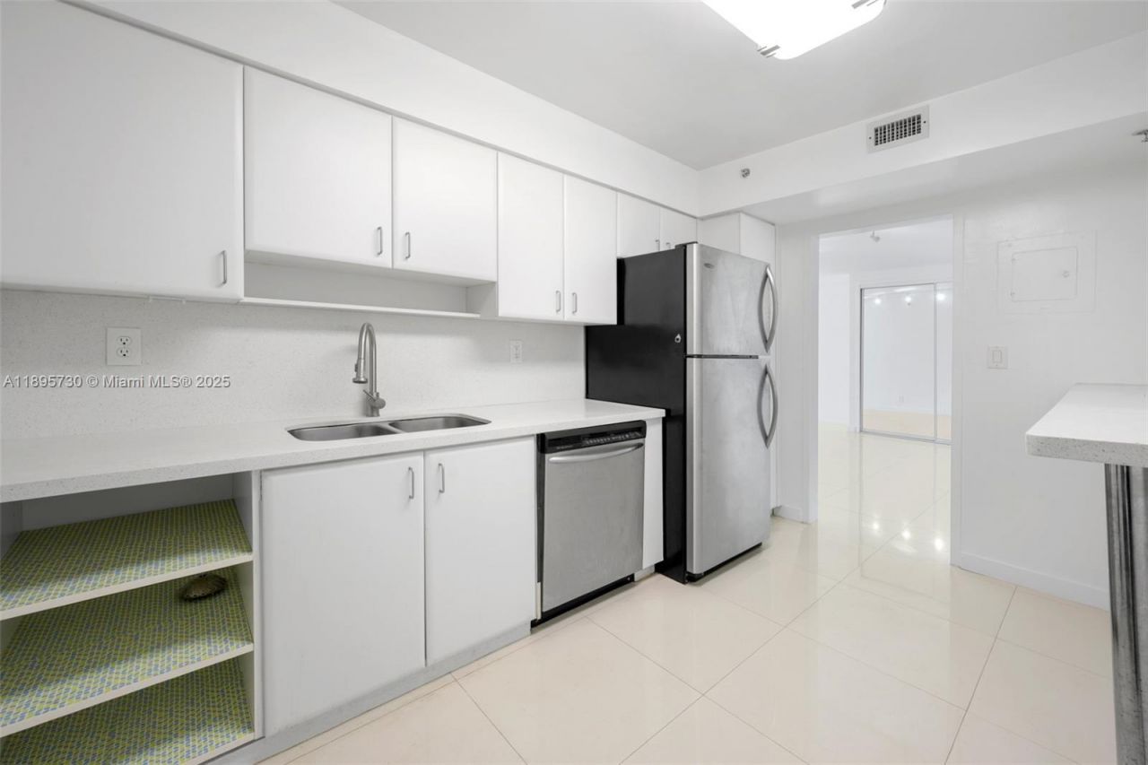 9195 Collins Ave, Unit 812, Surfside, FL 33154 Photo