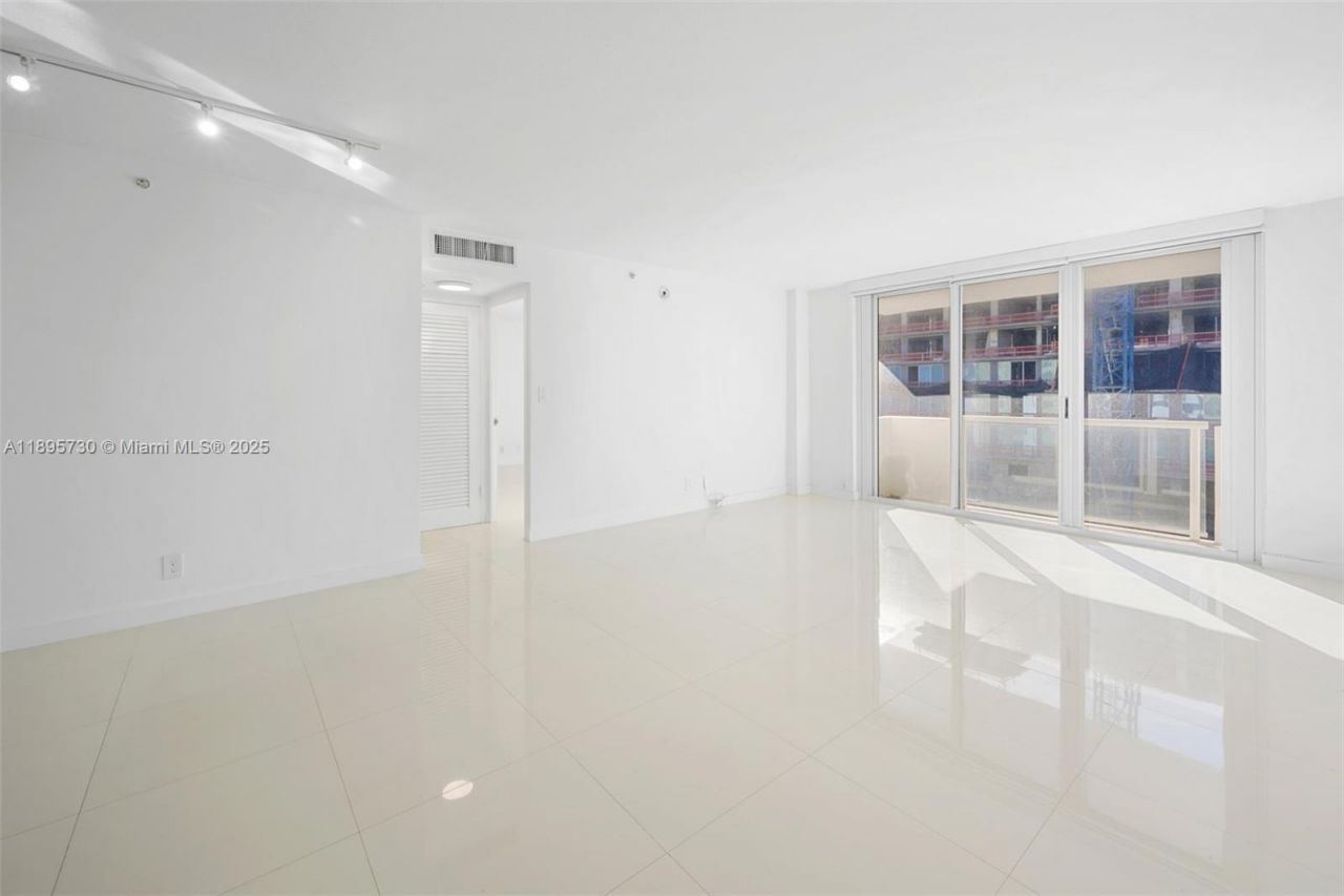 9195 Collins Ave, Unit 812, Surfside, FL 33154 Photo