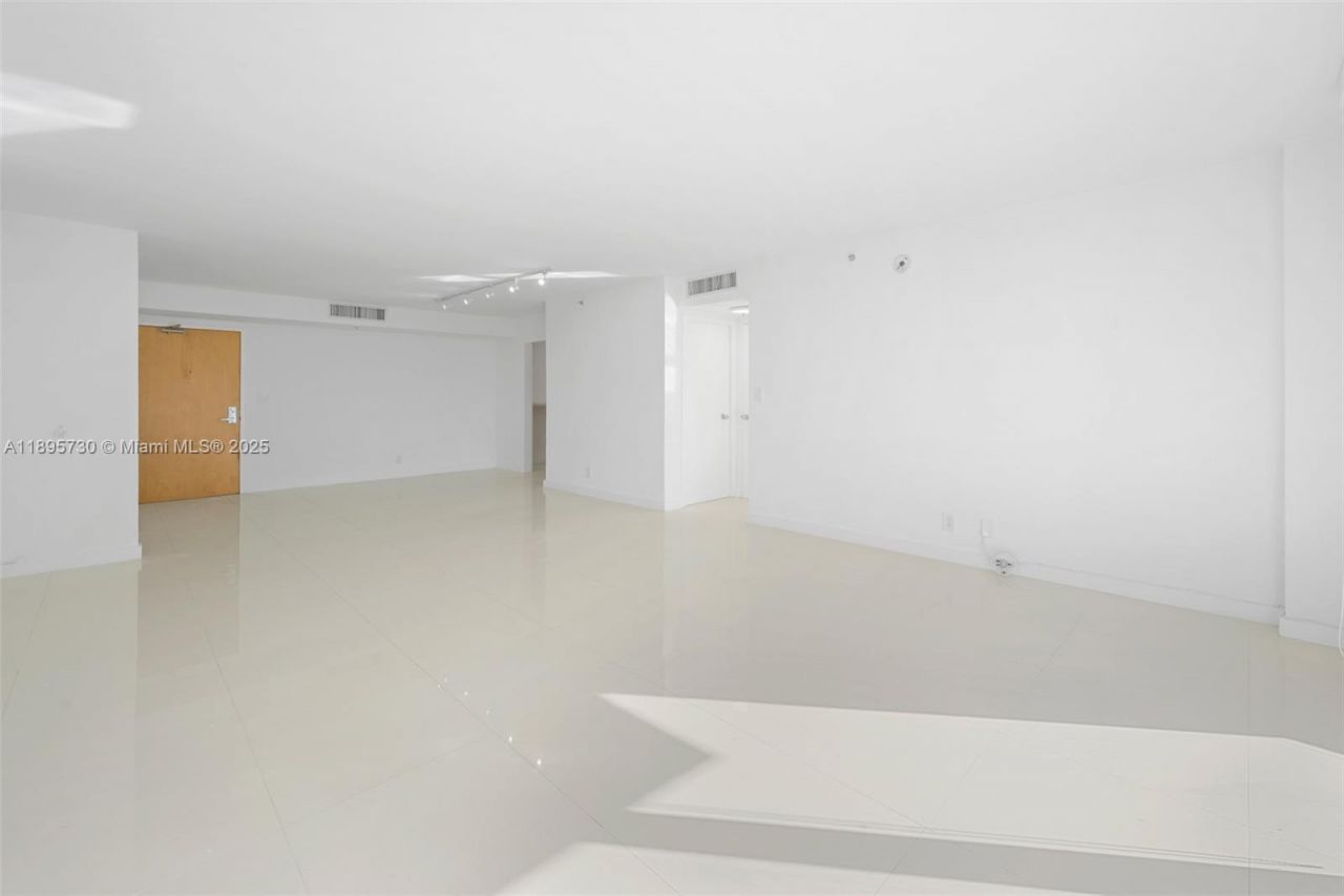 9195 Collins Ave, Unit 812, Surfside, FL 33154 Photo