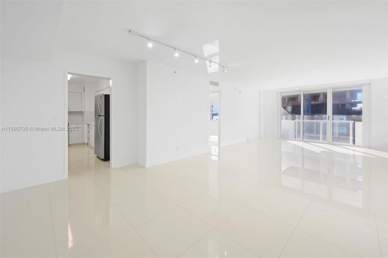 9195 Collins Ave, Unit 812, Surfside, FL 33154 Photo