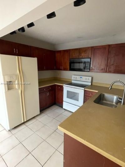 479 NE 210th Cir Ter, Unit 103-28, Miami, FL 33179 Photo