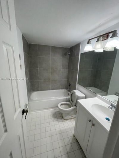 479 NE 210th Cir Ter, Unit 103-28, Miami, FL 33179 Photo