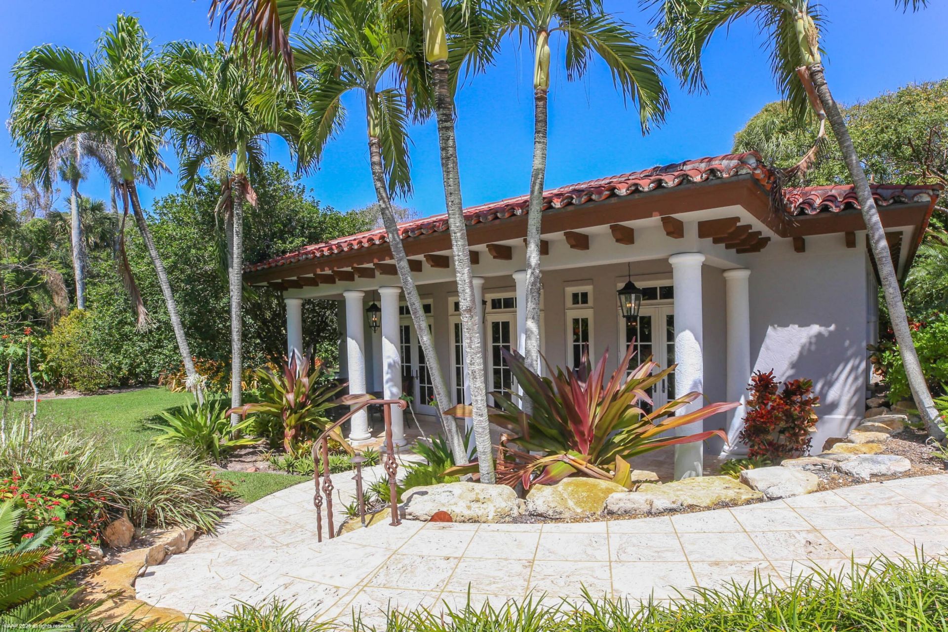 398 S Beach Road, Jupiter Island, FL 33455 Photo
