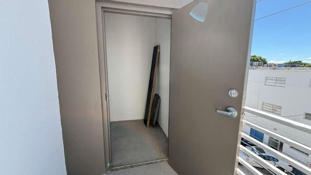 1938 Jackson Street, Unit 305, Hollywood, FL 33020 Photo