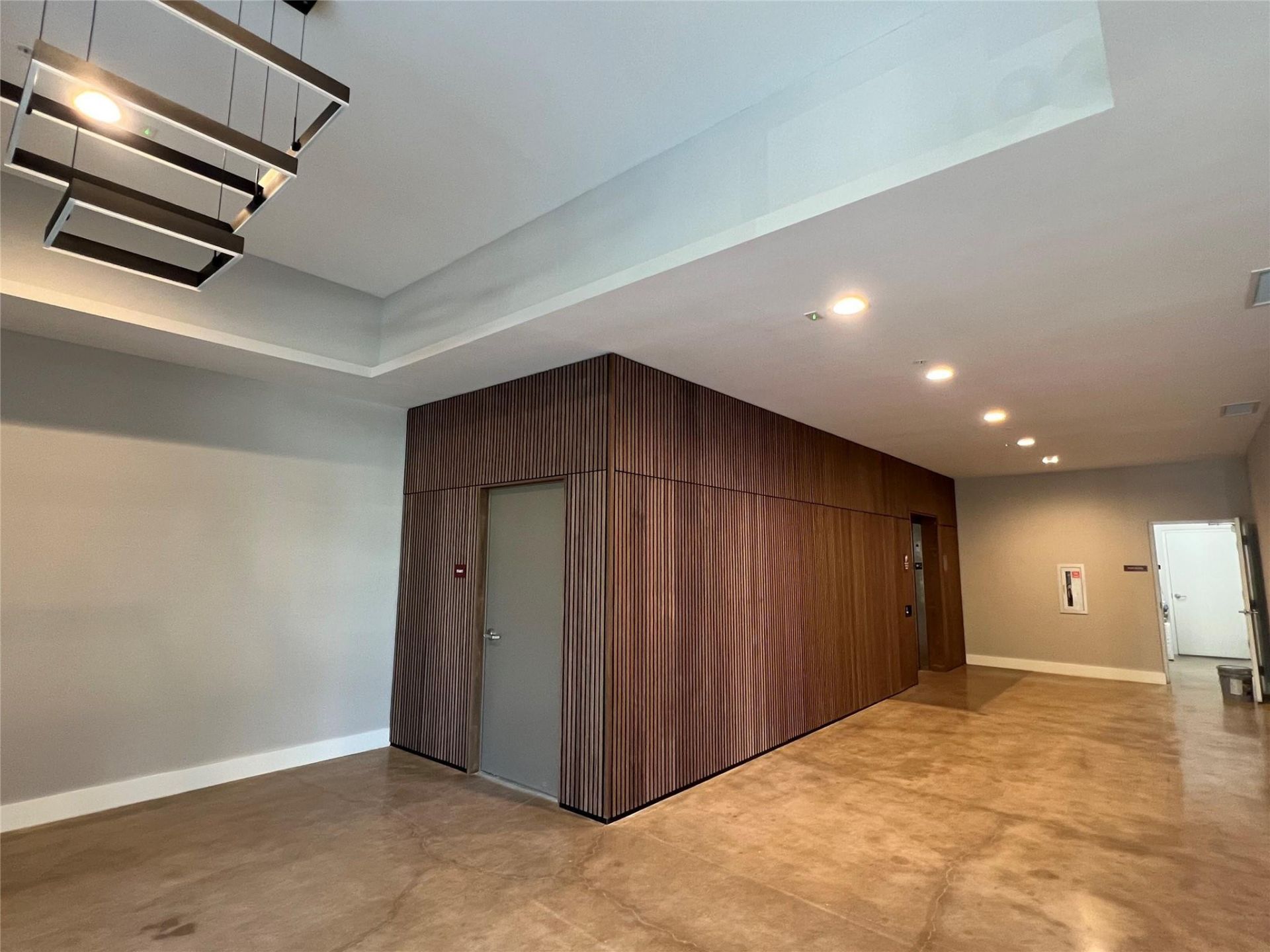 1938 Jackson Street, Unit 305, Hollywood, FL 33020 Photo