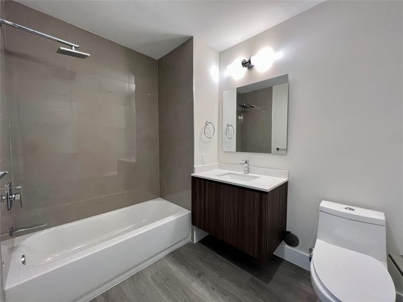 1938 Jackson St, Unit 305, Hollywood, FL 33020 Photo