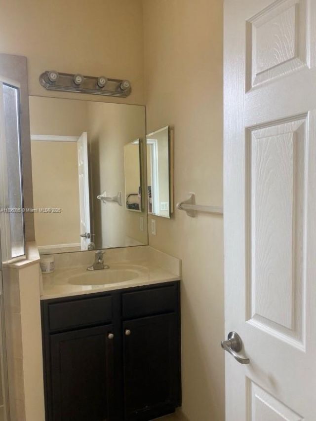 17194 SW 93 St, Unit 17194, Kendall, FL 33196 Photo