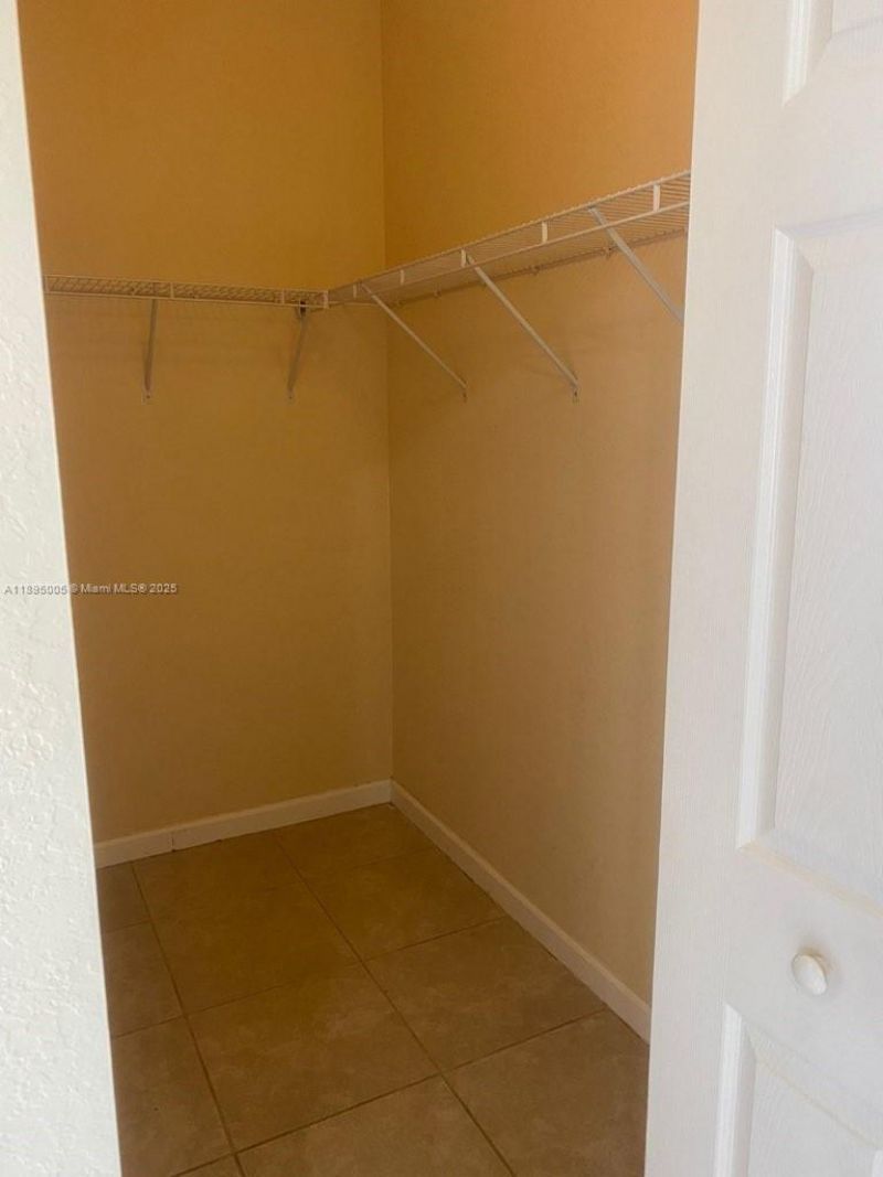 17194 SW 93 St, Unit 17194, Kendall, FL 33196 Photo