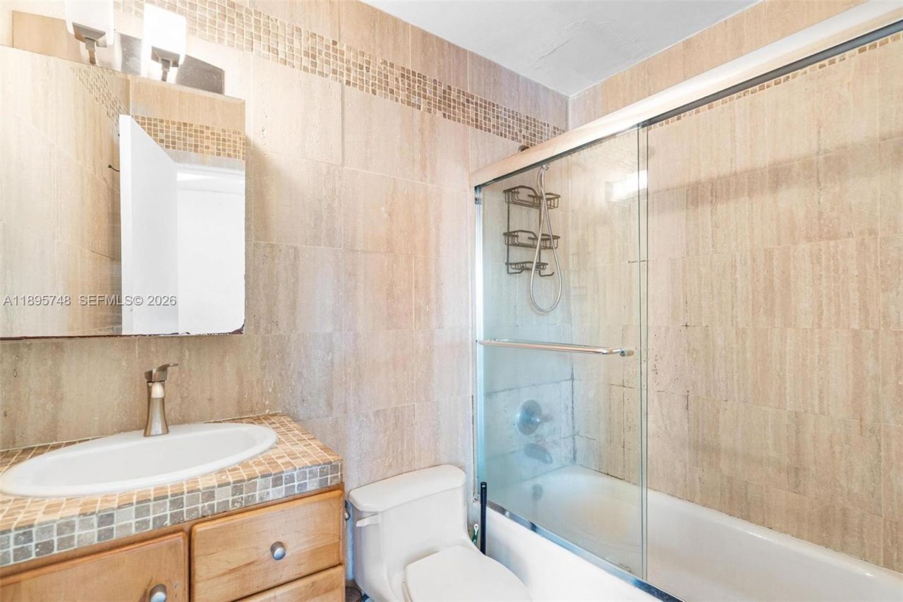 1320 Drexel Ave, Unit 200, Miami Beach, FL 33139 Photo