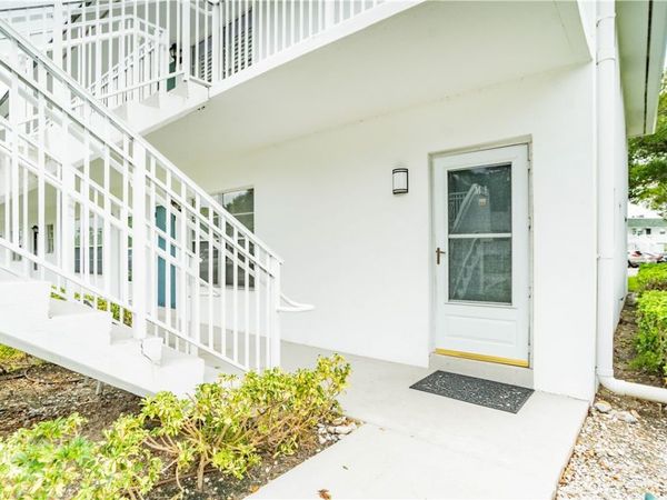 2800 Indian River Boulevard, Unit 1M, Vero Beach, FL 32960