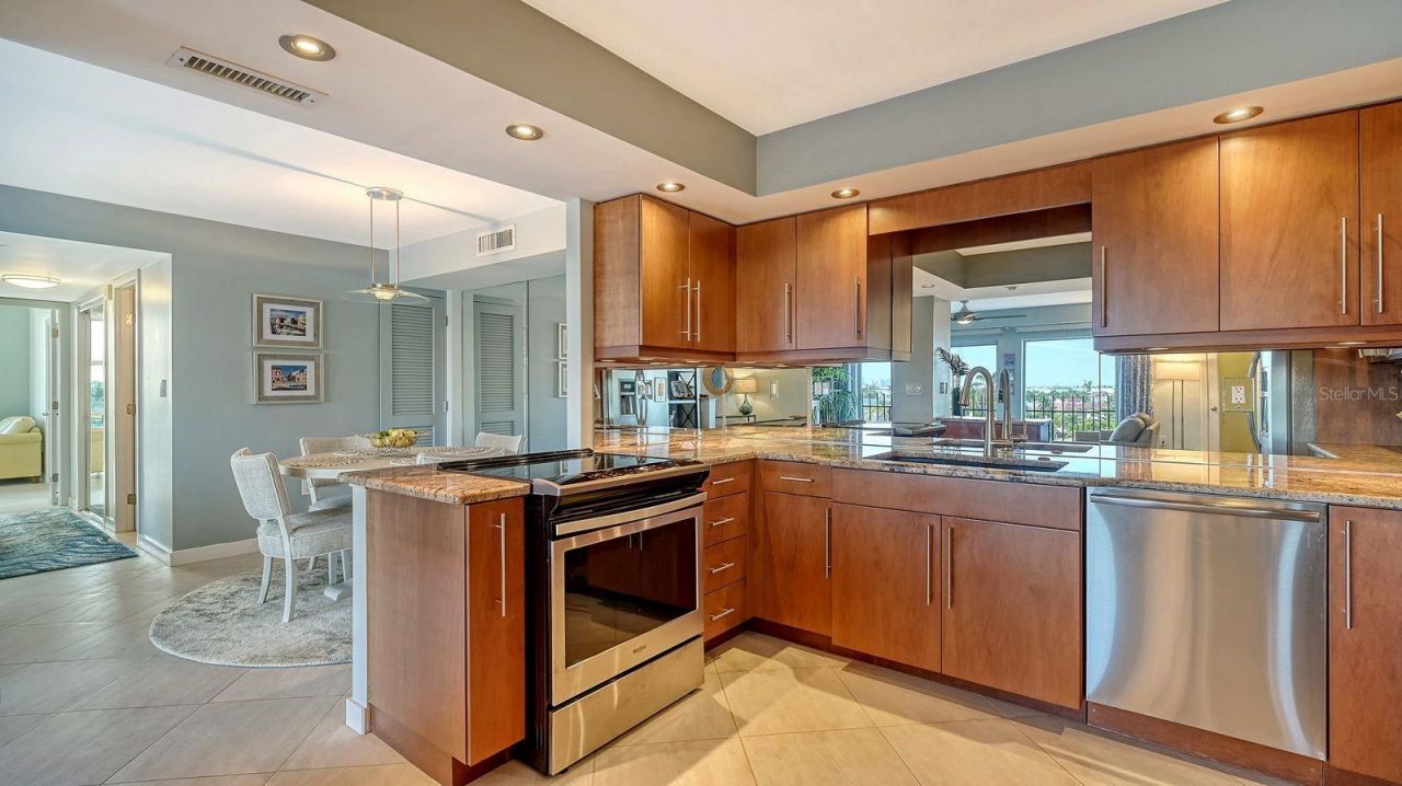 101 Benjamin Franklin Drive, Unit 54, Sarasota, FL 34236 Photo