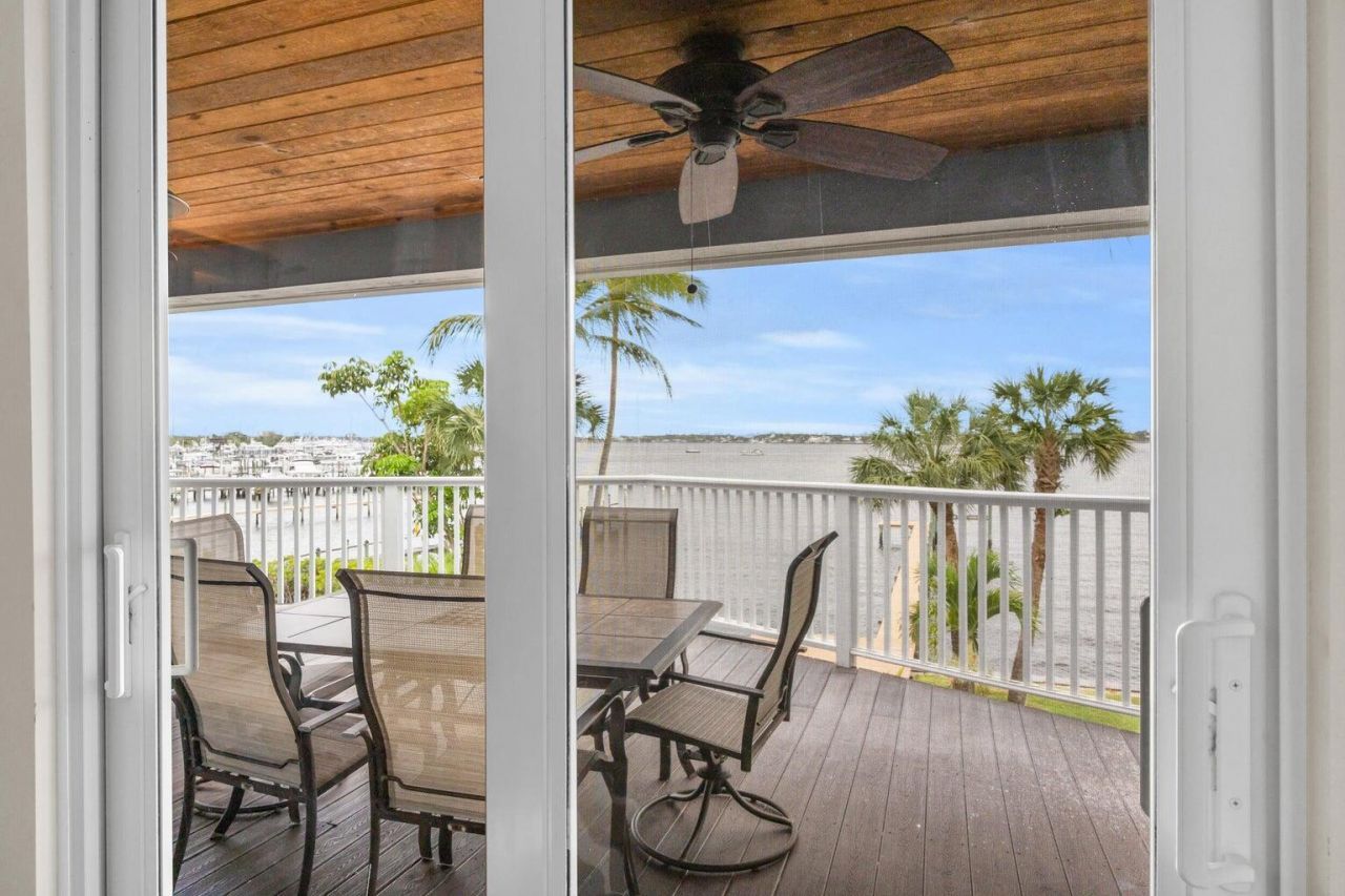 1009 NW Terrace Road, Stuart, FL 34994 Photo