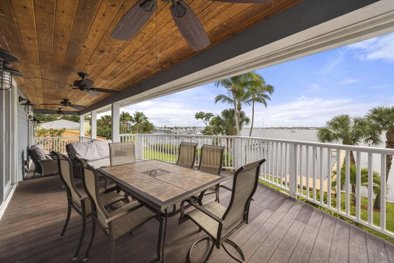 1009 NW Terrace Road, Stuart, FL 34994 Photo