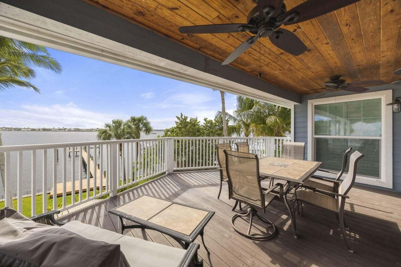 1009 NW Terrace Road, Stuart, FL 34994 Photo