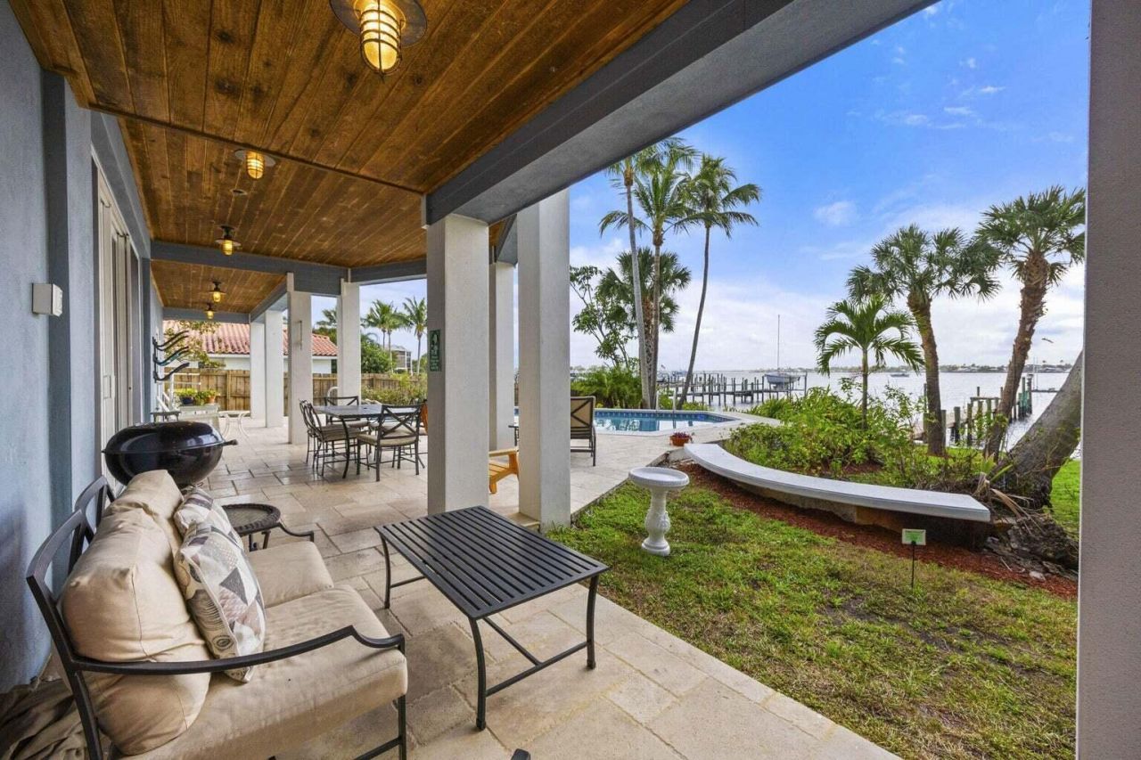 1009 NW Terrace Road, Stuart, FL 34994 Photo