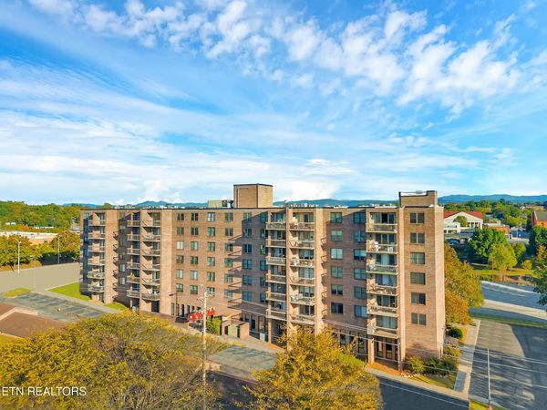 106 Regal Tower, Maryville, TN 37804
