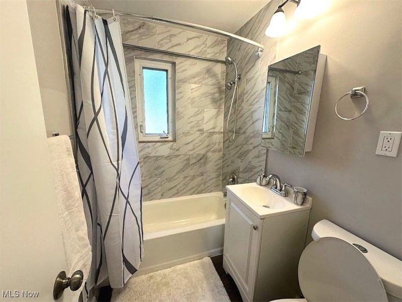 1530 E 254th Street, Euclid, OH 44117 Photo 4