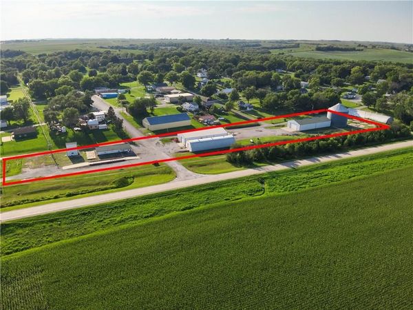 100 Main Street, Coin, IA 51636