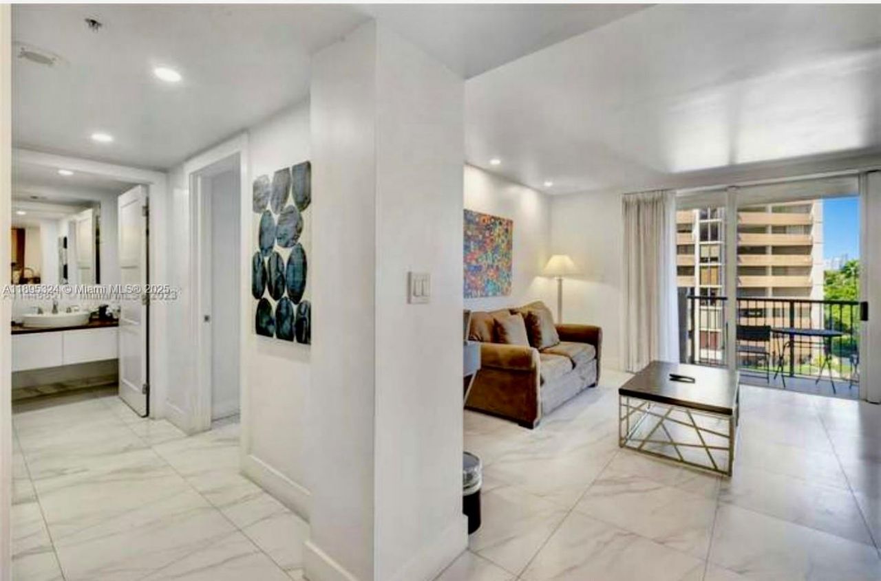 2951 S Bayshore Dr, Unit 603, Miami, FL 33133 Photo