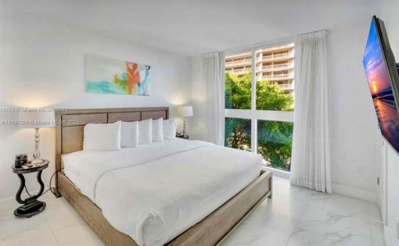 2951 S Bayshore Dr, Unit 603, Miami, FL 33133 Photo