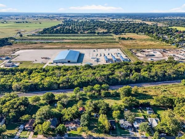 634 E South Street, Whitesboro, TX 76273