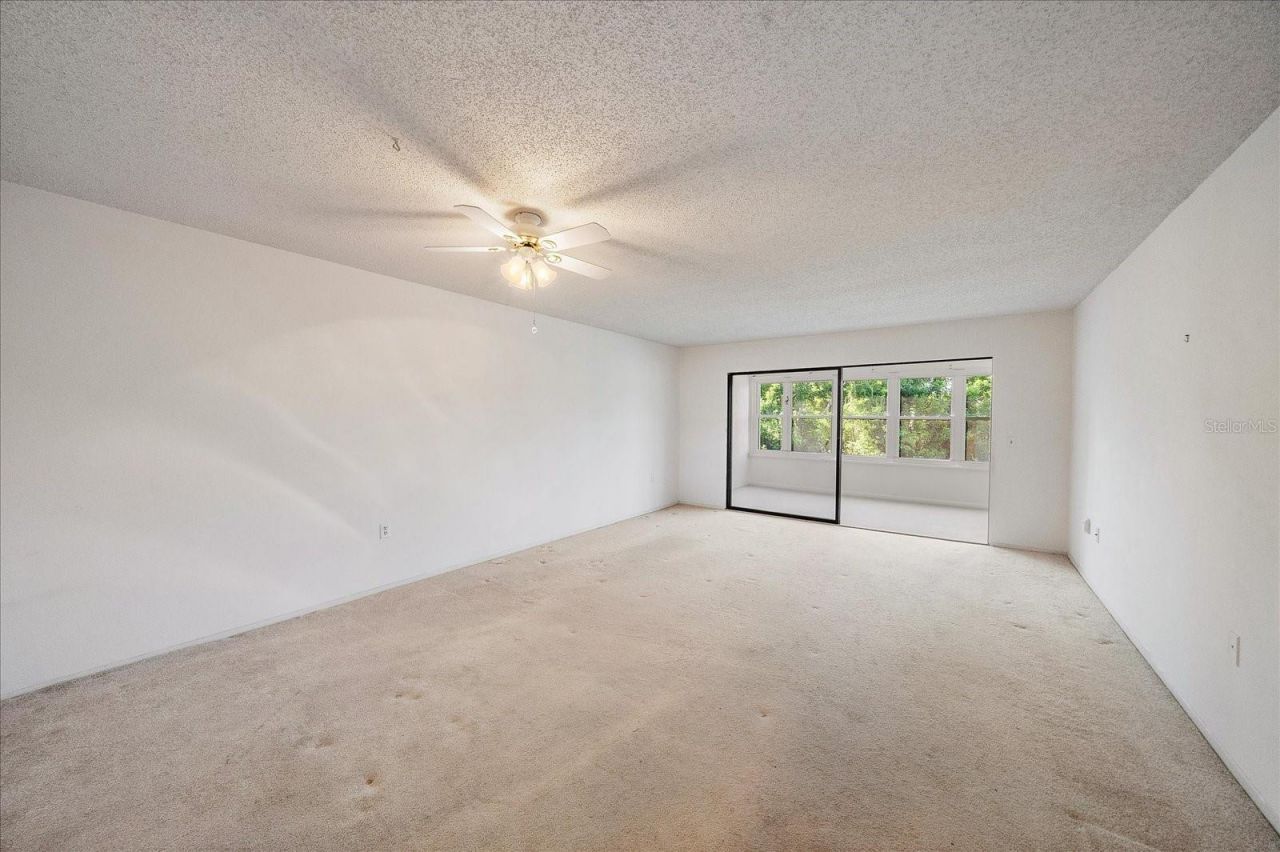 182 Pineneedle Drive, Bradenton, FL 34210 Photo