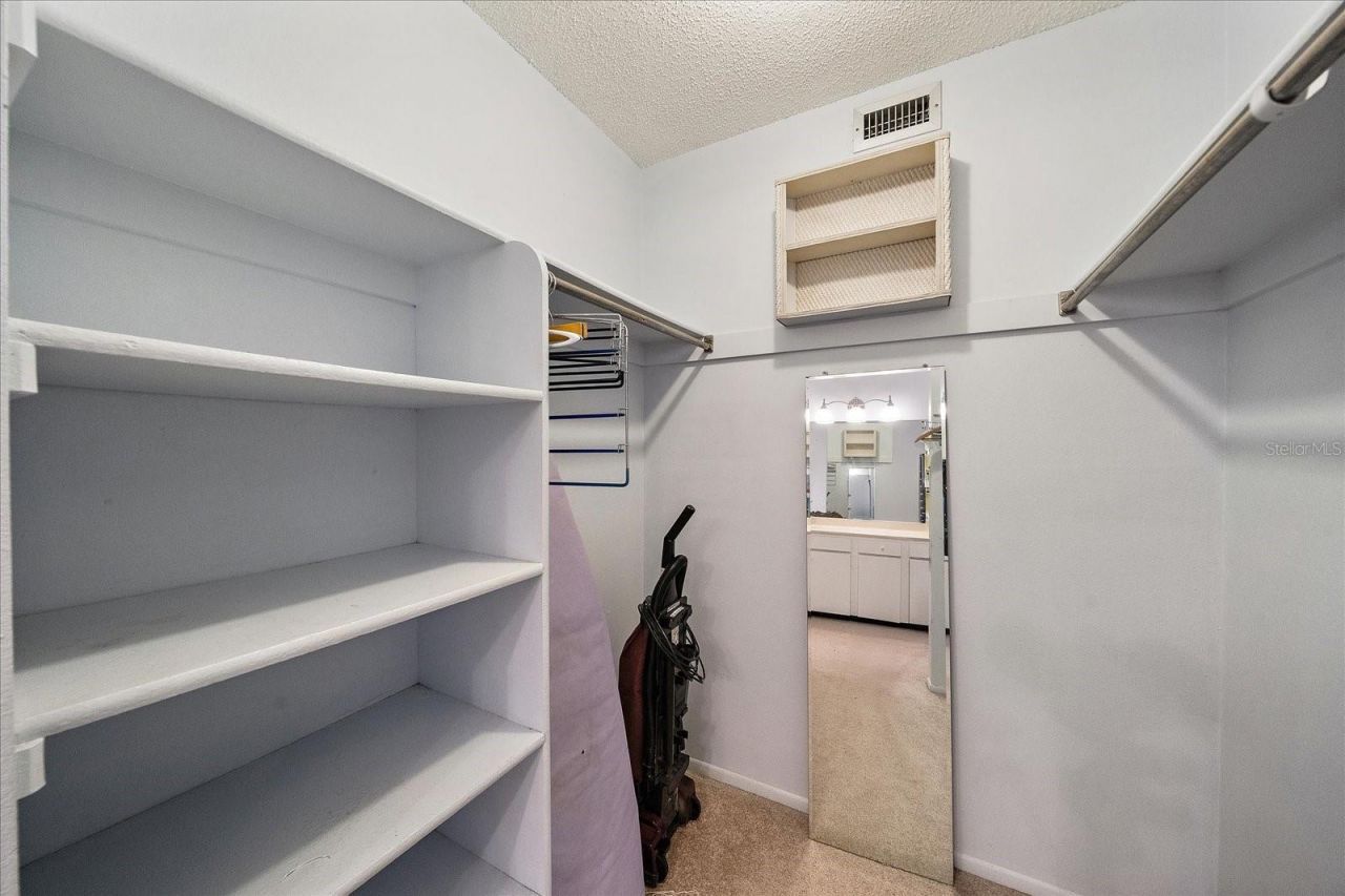 182 Pineneedle Drive, Bradenton, FL 34210 Photo