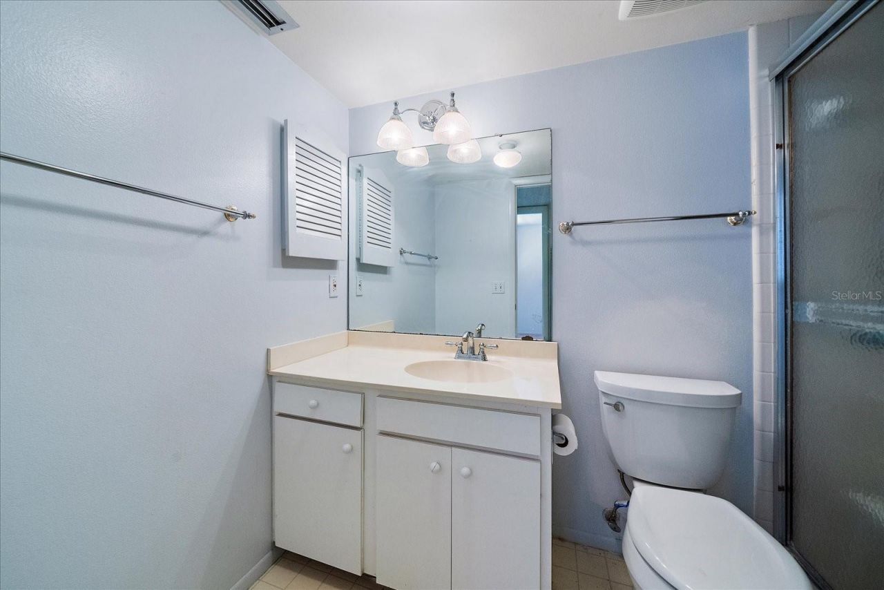 182 Pineneedle Drive, Bradenton, FL 34210 Photo