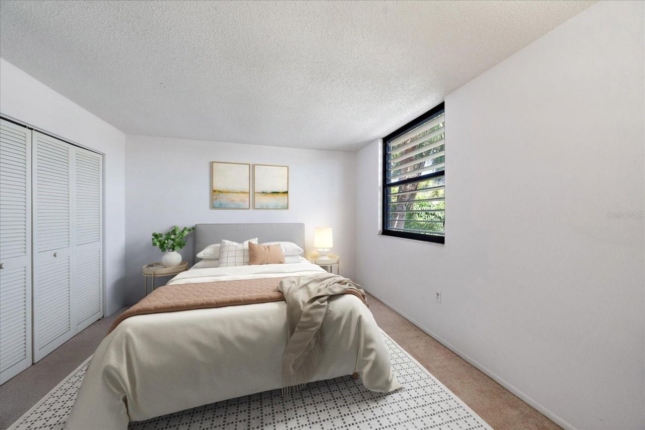 182 Pineneedle Drive, Bradenton, FL 34210 Photo