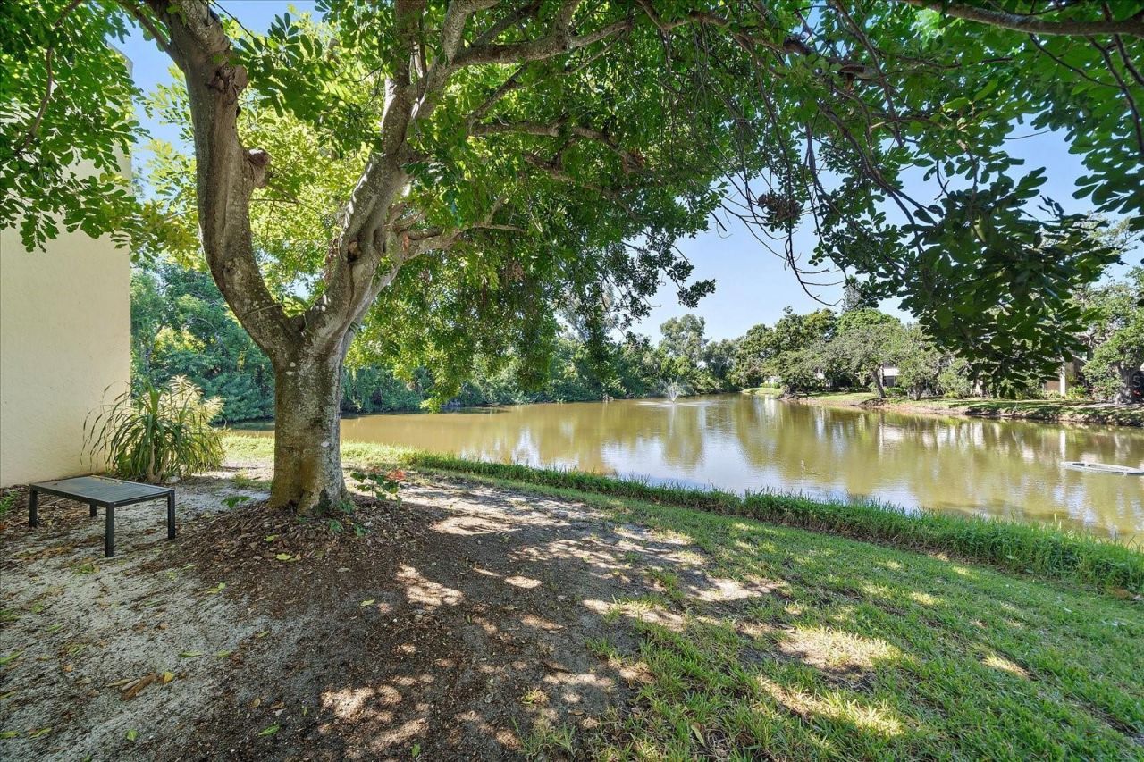 182 Pineneedle Drive, Bradenton, FL 34210 Photo