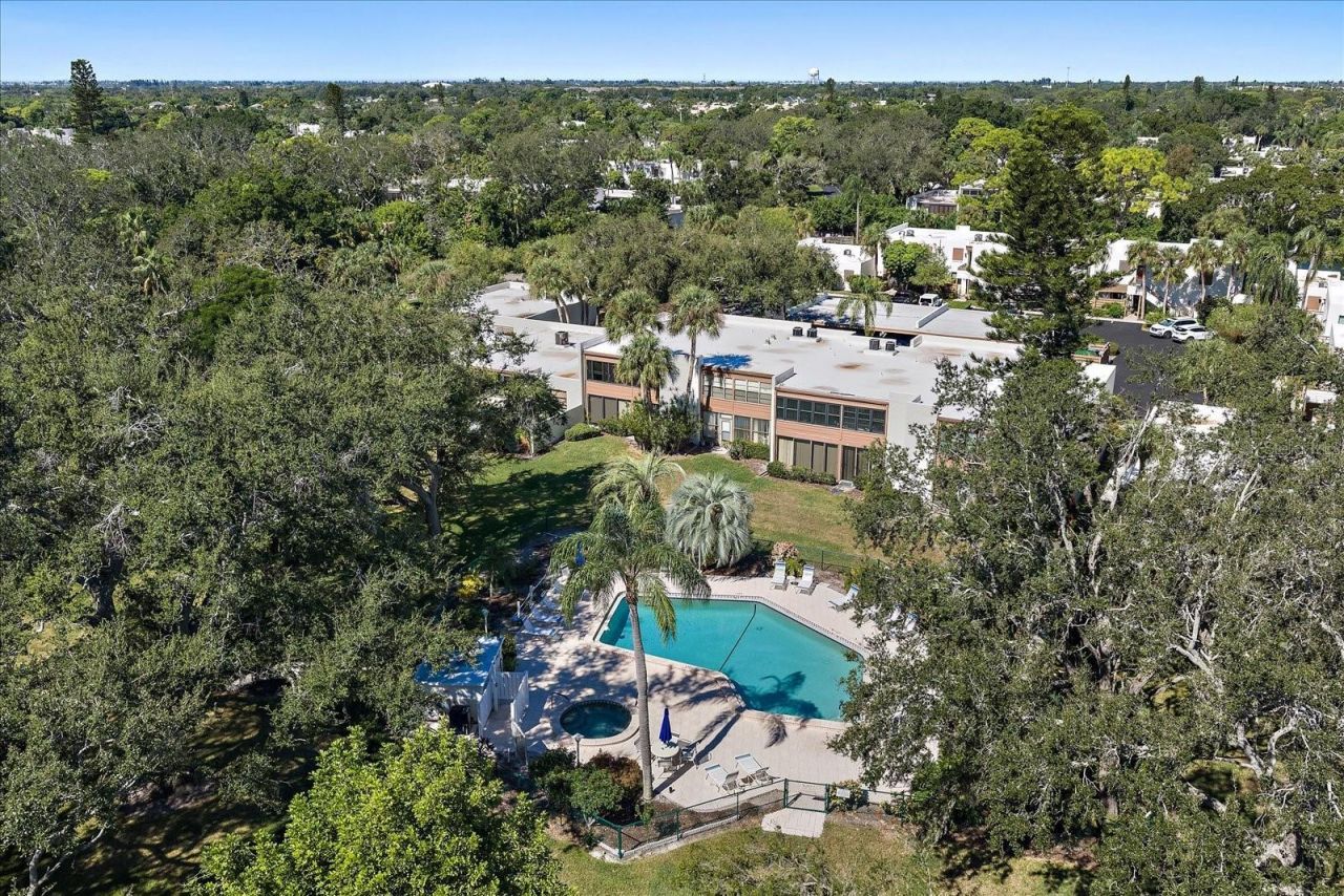 182 Pineneedle Drive, Bradenton, FL 34210 Photo