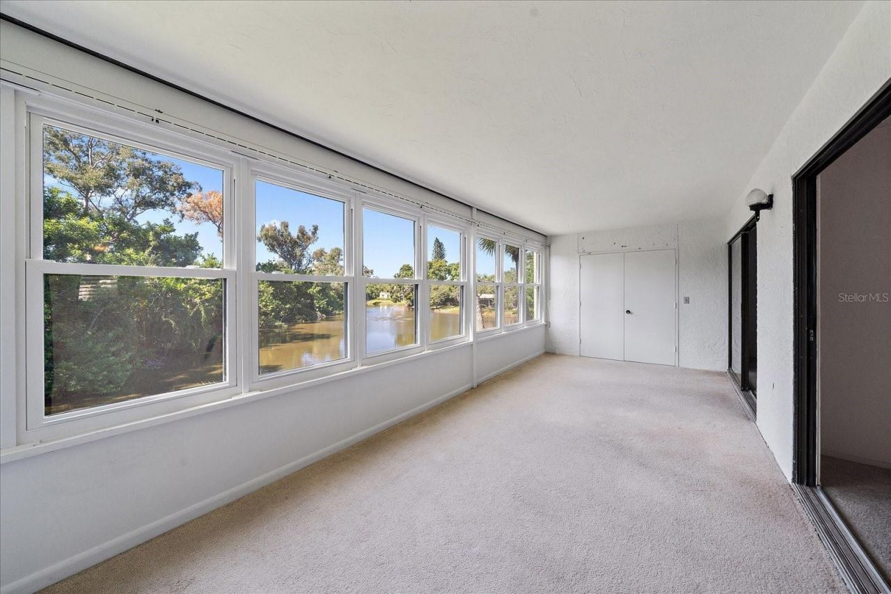 182 Pineneedle Drive, Bradenton, FL 34210 Photo