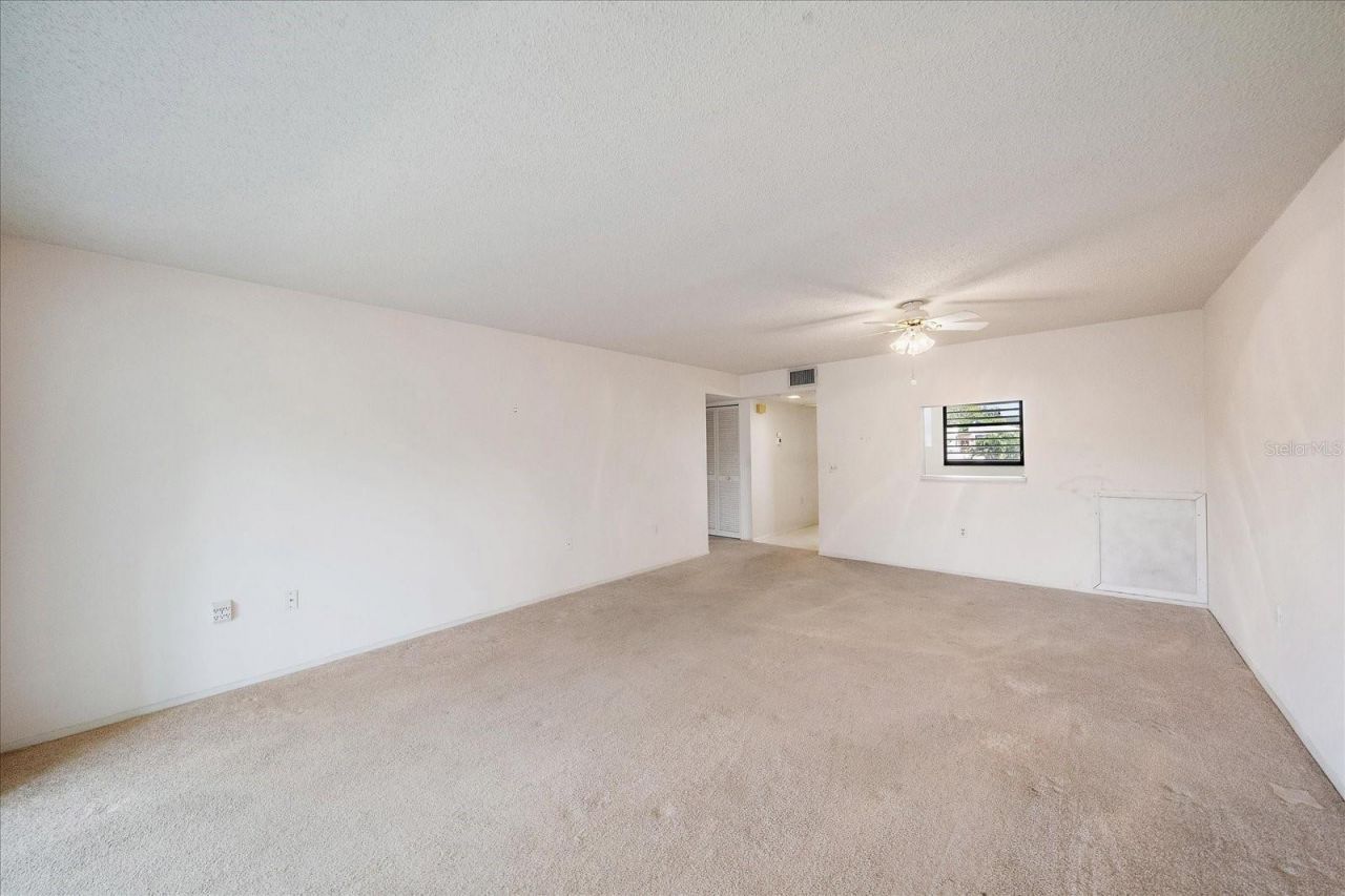 182 Pineneedle Drive, Bradenton, FL 34210 Photo