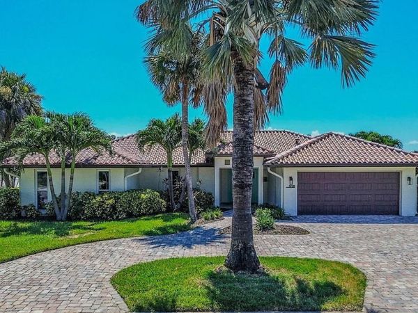 1998 KANSAS AVENUE NE, ST PETERSBURG, FL 33703