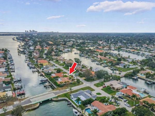 1998 KANSAS AVENUE NE, ST PETERSBURG, FL 33703