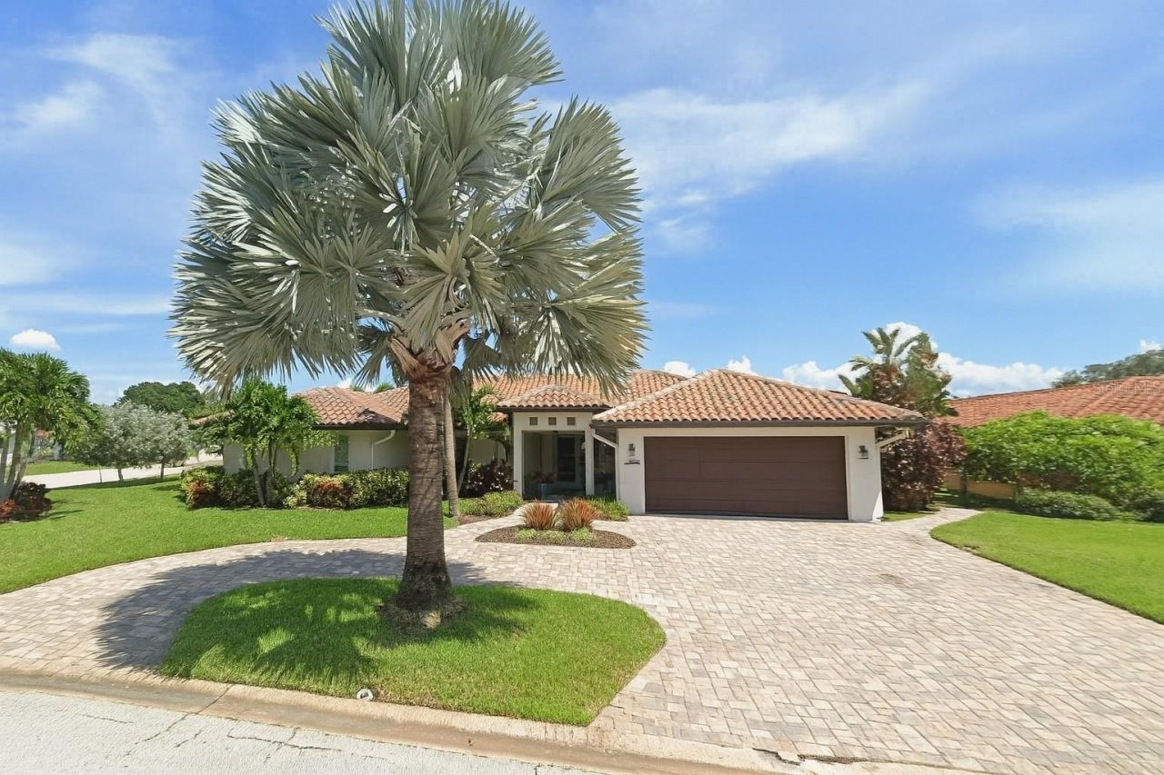 1998 Kansas Avenue Ne, Saint Petersburg, FL 33703 Photo