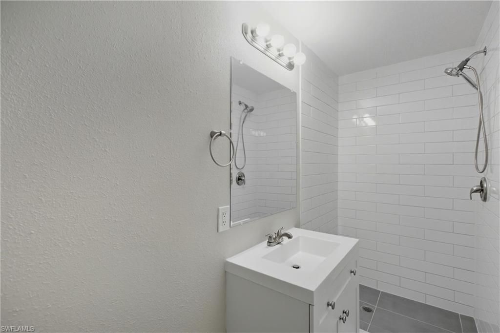 728 Tower Dr, Cape Coral, FL 33904 Photo