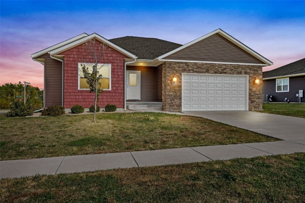 5008 Pluto Avenue, Marion, IA 52302 Main Photo