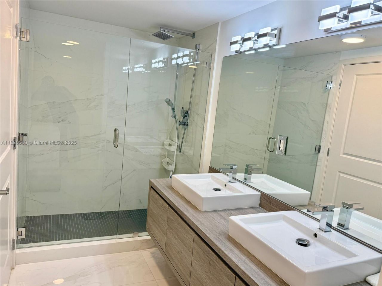 400 Sunny Isles Blvd, Unit 916, Sunny Isles Beach, FL 33160 Photo