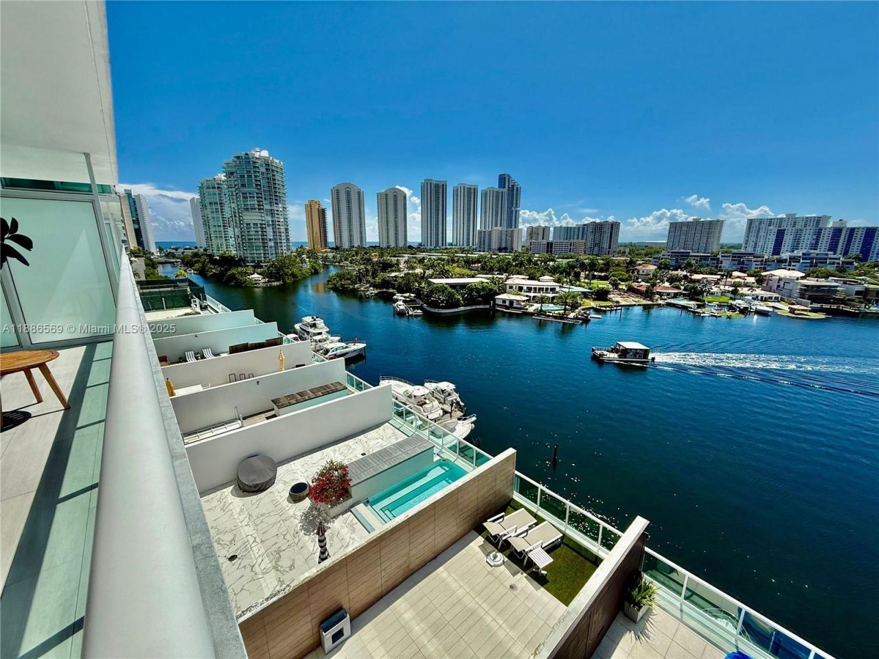 400 Sunny Isles Blvd, Unit 916, Sunny Isles Beach, FL 33160 Photo