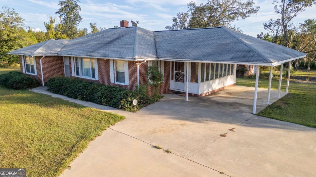 4360 E River Road, Baxley, GA 31513 Main Photo