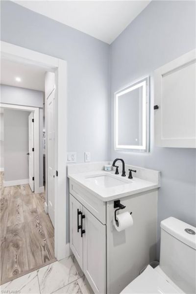 940 3rd St S, Unit 204, Naples, FL 34102 Photo