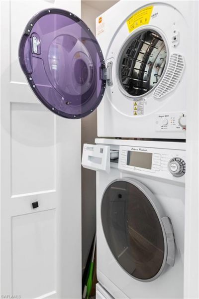 940 3rd St S, Unit 204, Naples, FL 34102 Photo