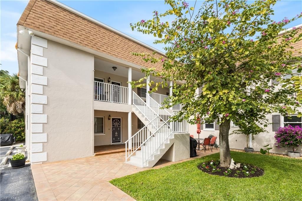 940 3rd St S, Unit 204, Naples, FL 34102 Photo