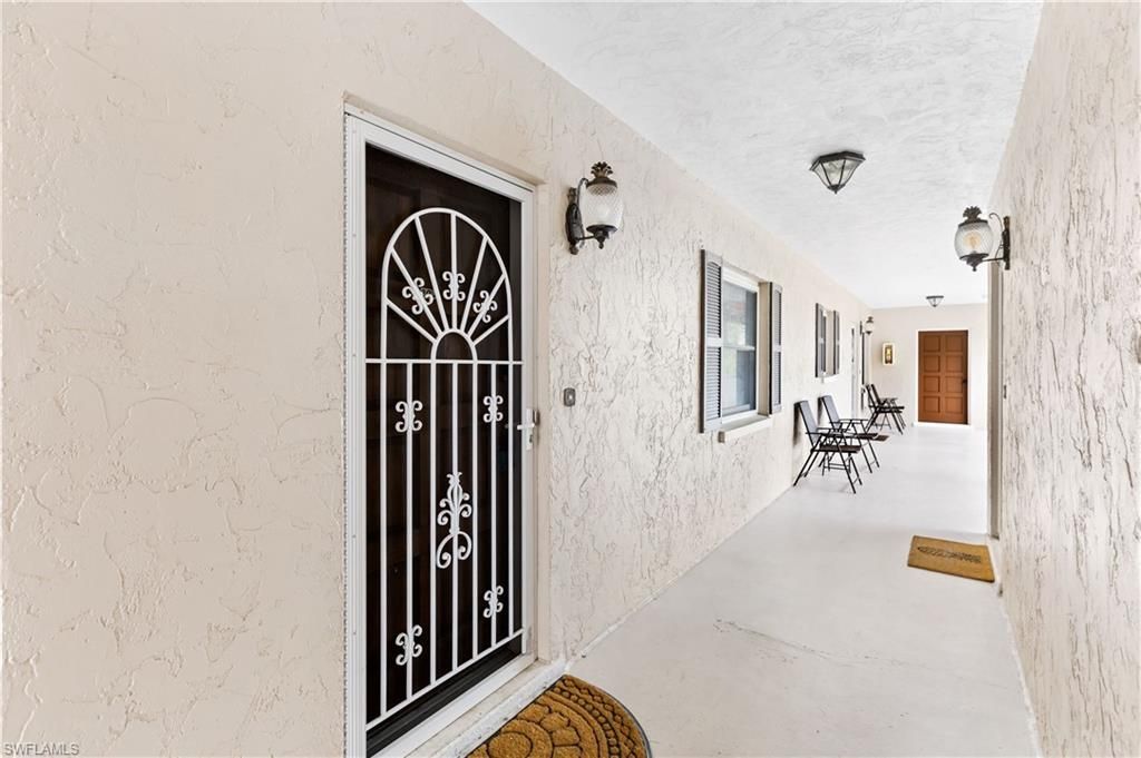 940 3rd St S, Unit 204, Naples, FL 34102 Photo