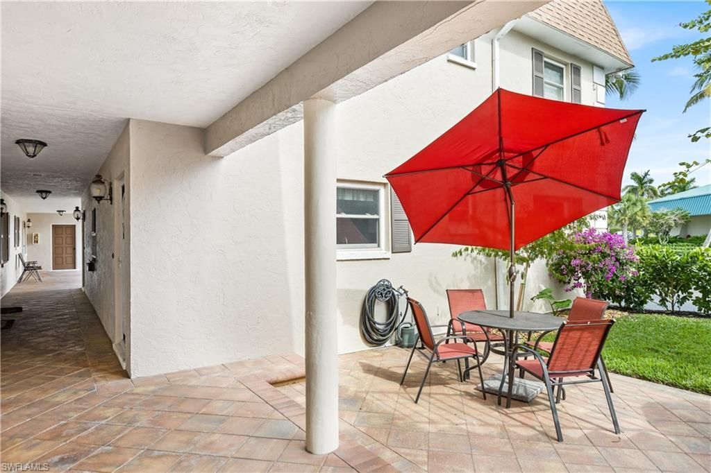 940 3rd St S, Unit 204, Naples, FL 34102 Photo