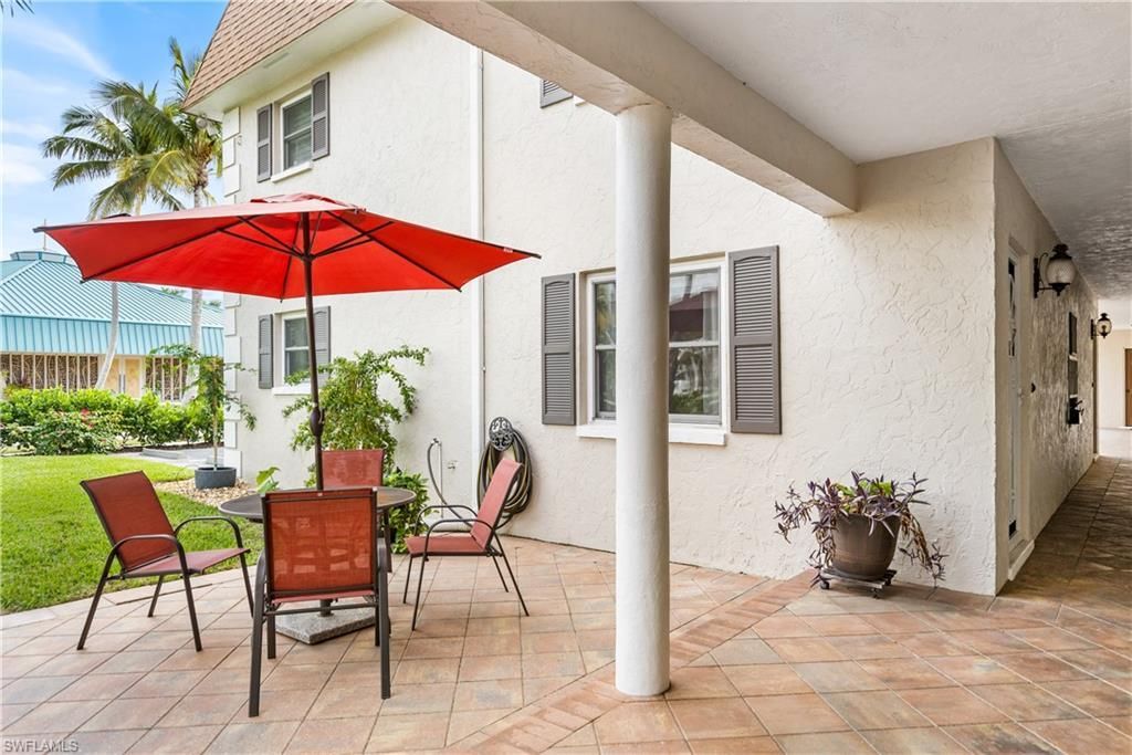 940 3rd St S, Unit 204, Naples, FL 34102 Photo