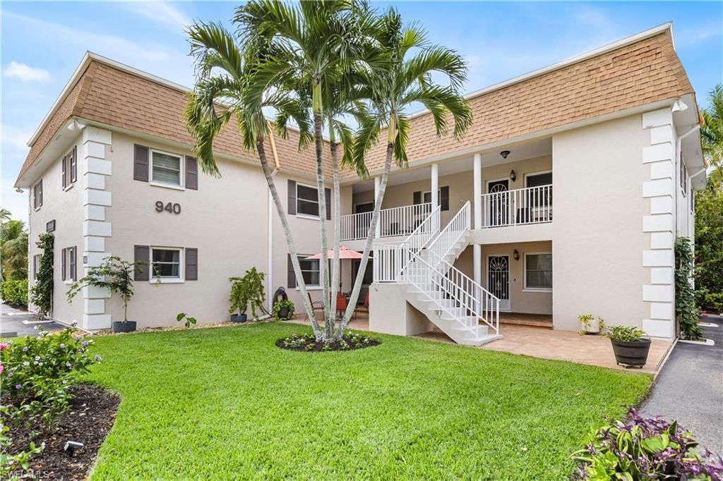 940 3rd St S, Unit 204, Naples, FL 34102 Photo