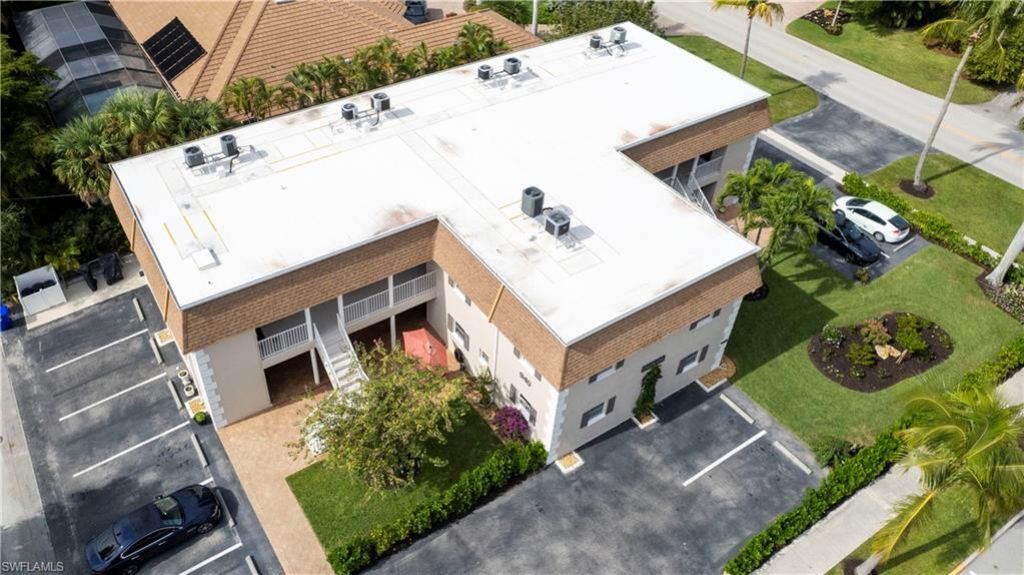 940 3rd St S, Unit 204, Naples, FL 34102 Photo